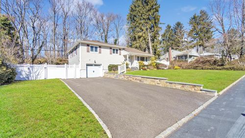 43 Gristmill Ln, Halesite, NY, 11743-2134 | Card Image