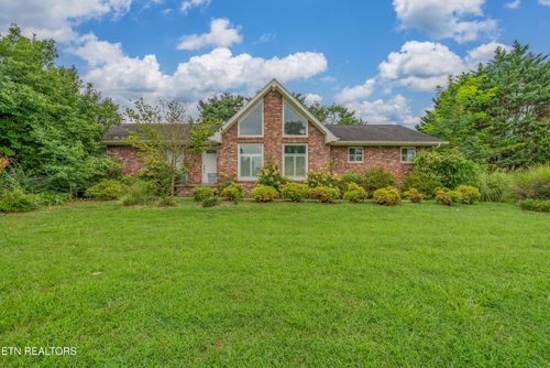 951 Foster Dr, Lenoir City, TN, 37772-7901 | Card Image