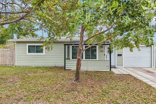 7017 Meadowlawn Drive N, ST PETERSBURG, FL, 33712 | Card Image