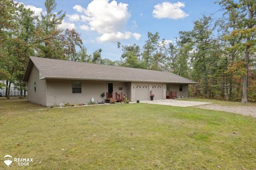 5580 Willoway Rd, Lewiston, MI, 49756-9212 | Card Image