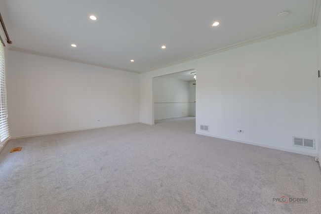 1161 Glenwood Ln, House other with 5 bedrooms, 4 bathrooms and 2 parking in Hoffman Estates IL | Image 6