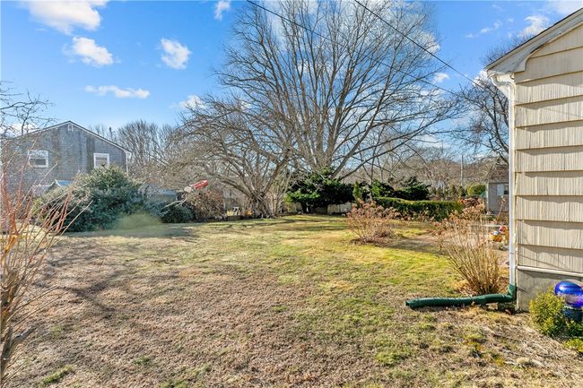9 Continental Dr, House other with 3 bedrooms, 3 bathrooms and 3 parking in Middletown RI | Image 45