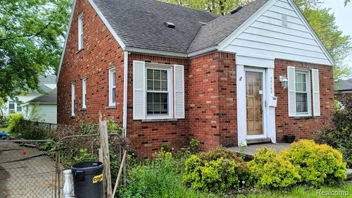 17100 Stephens Dr, Eastpointe, MI, 48021-1710 | Card Image