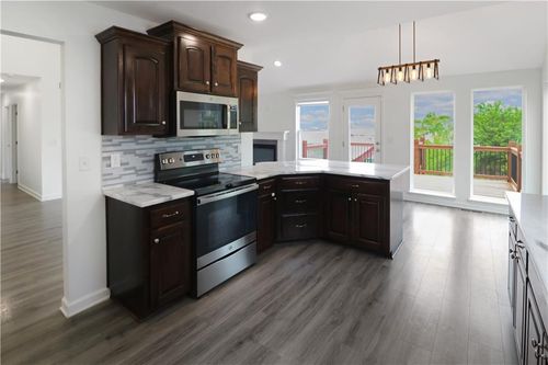 1221 Cherry St, Warrensburg, MO, 64093-7848 | Card Image