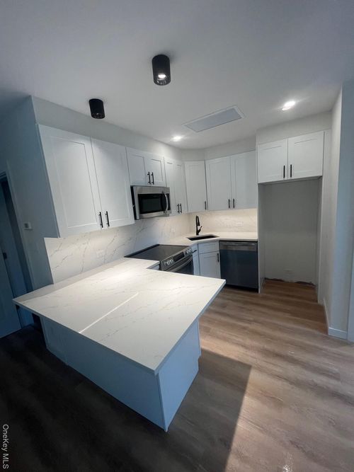 apt-3-12 Backman Ave, Ellenville, NY, 12428-1122 | Card Image