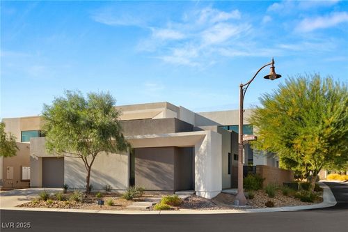21 Highland Cove Ln, Henderson, NV, 89011-5048 | Card Image