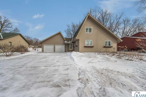 211 Tanglewood Ln, Blue Earth, MN, 56013-1653 | Card Image