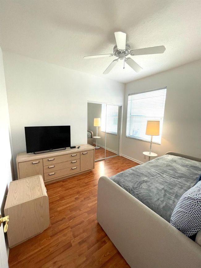 9675 Crescent View Dr N, Condo with 3 bedrooms, 2 bathrooms and null parking in Boynton Beach FL | Image 16