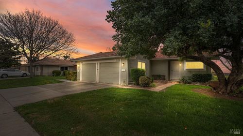 702 Yellowstone Dr, Vacaville, CA, 95687-3430 | Card Image