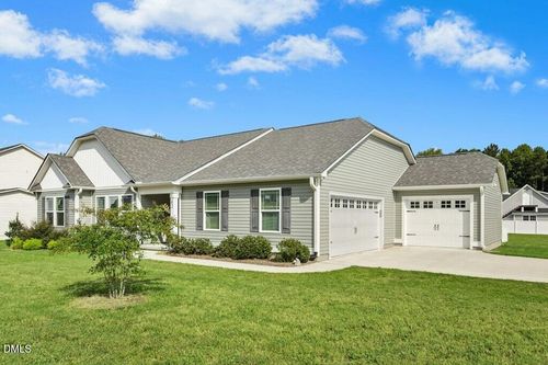 42 River Banks Dr, Kenly, NC, 27542-8789 | Card Image