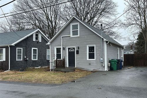 29 Gibbons Ave, Warwick, RI, 02889-3932 | Card Image