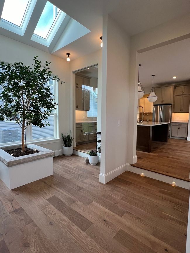9524 Hook St, House other with 4 bedrooms, 3 bathrooms and 6 parking in Highland IN | Image 7