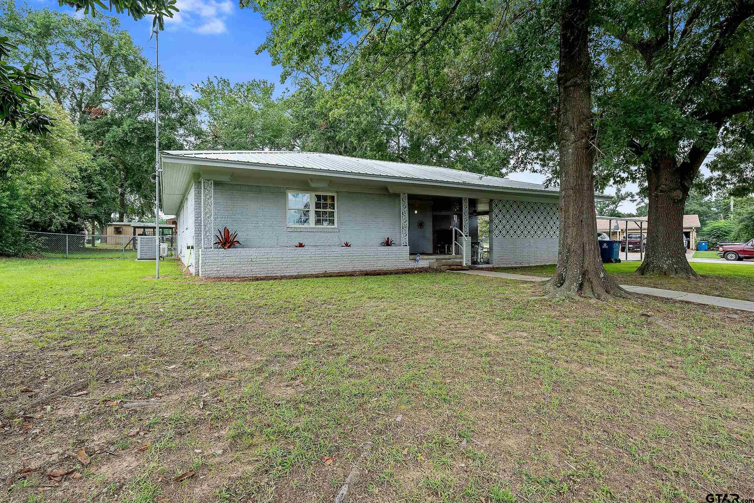 Linda Kay Dr, Winnsboro, TX 75494