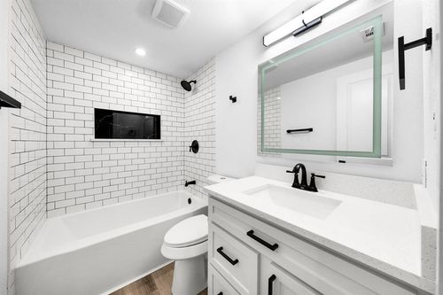 305 E Kirby, Quinlan, TX, 75474-8776 | Card Image