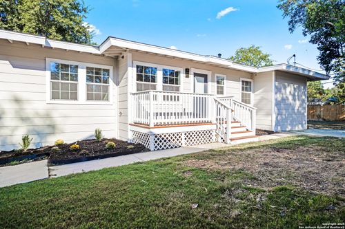 225 Arvin Dr, Terrell Hills, TX, 78209-6005 | Card Image