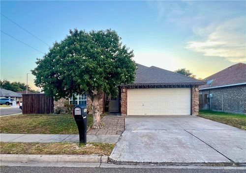 3403 N 41st Ln, Mcallen, TX, 78501-3450 | Card Image