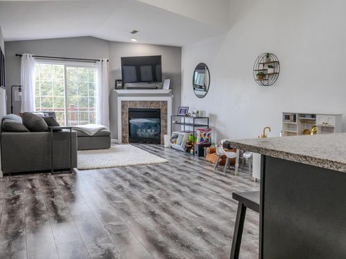 g-N17W26873 E Fieldhack Drive, Pewaukee, WI, 53072 | Card Image
