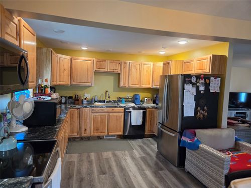 918 Main Street, Black River Falls, WI, 54615 | Card Image