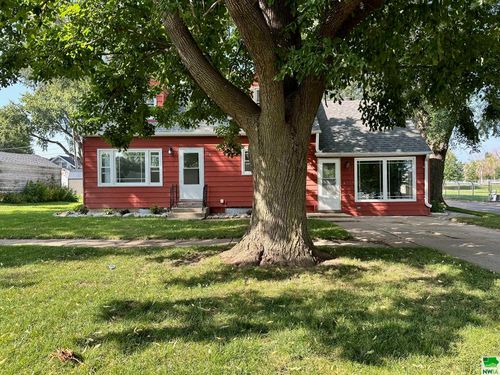 518 E Harrison St, Holstein, IA, 51025-5102 | Card Image