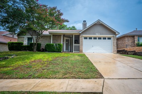 7813 Forest Briar, Live Oak, TX, 78233-4311 | Card Image