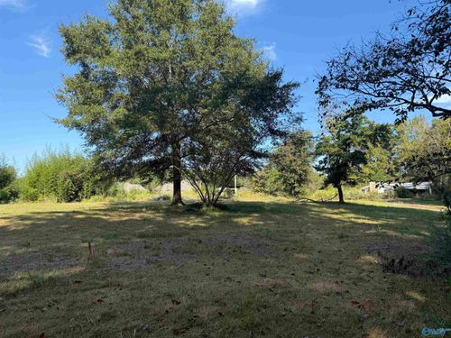 95 May Rd, Hartselle, AL, 35640-8142 | Card Image
