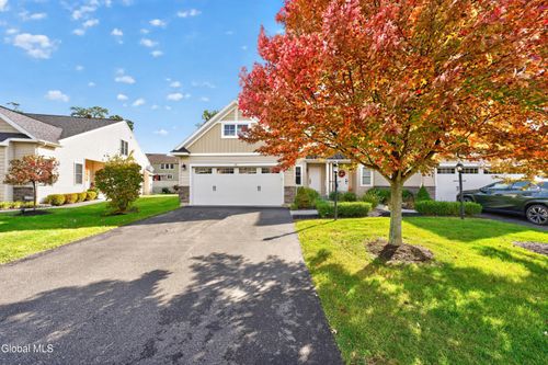 10 Jordan Ct, Latham, NY, 12110-4960 | Card Image