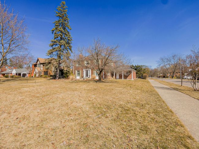 1304 Devonshire Rd, House other with 3 bedrooms, 3 bathrooms and null parking in Grosse Pointe Park MI | Image 47