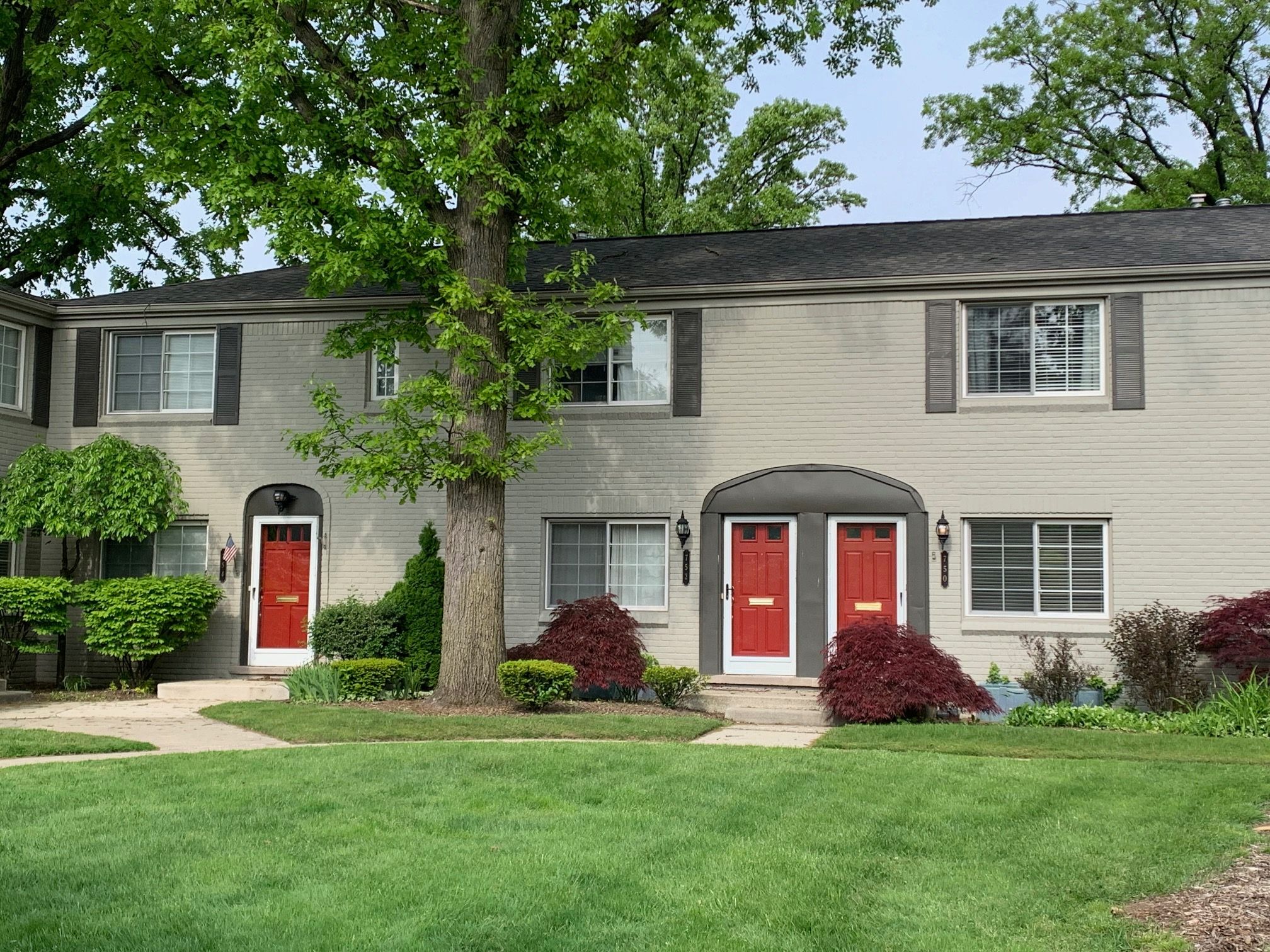 Graefield Ct, Birmingham, MI 48009