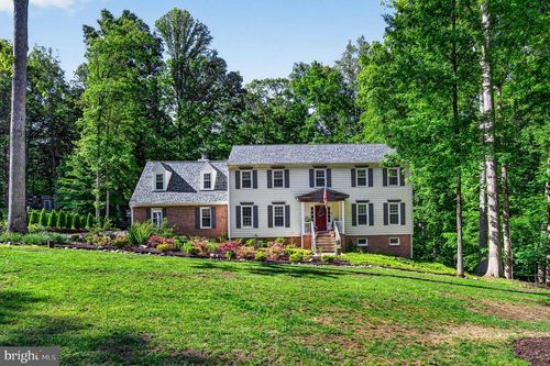 10424 Hampton Rd, FAIRFAX STATION, VA, 22039-2715 | Card Image