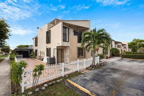 1746-1746 W 58th St, Hialeah, FL, 33012 | Card Image