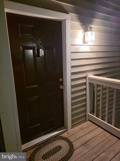 202-8095 Lacy Dr, MANASSAS, VA, 20109-7797 | Card Image