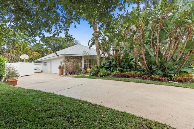 20 Banyan Rd, House other with 4 bedrooms, 3 bathrooms and null parking in Sewalls Point FL | Image 6