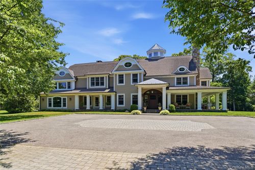 209 Brookville Rd, Glen Head, NY, 11545-3330 | Card Image