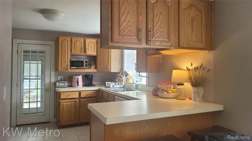 1525 Wyandotte Ave, Royal Oak, MI, 48067-3337 | Card Image