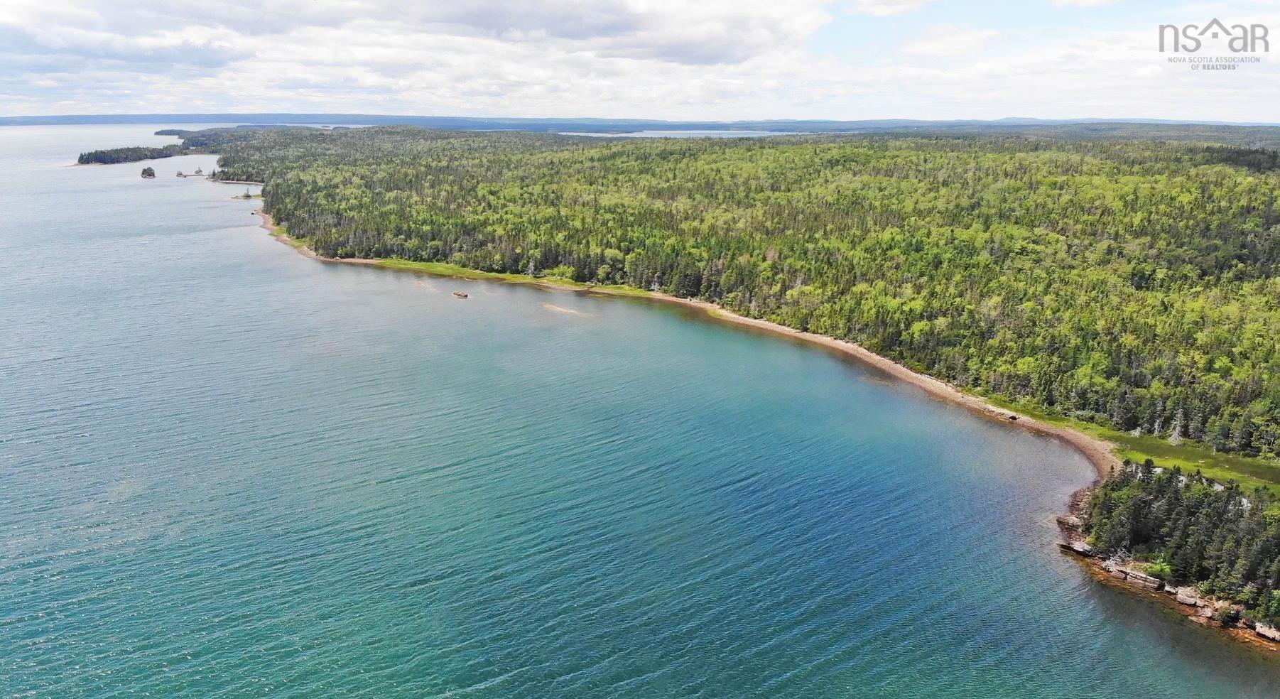 Land in Lennox Passage