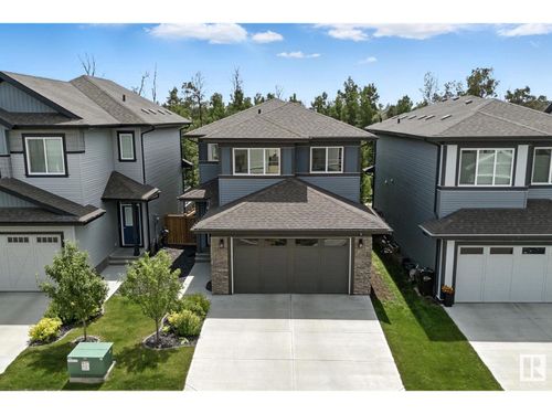643 Eagleson Cres Nw, Edmonton, AB, T6M0Z5 | Card Image