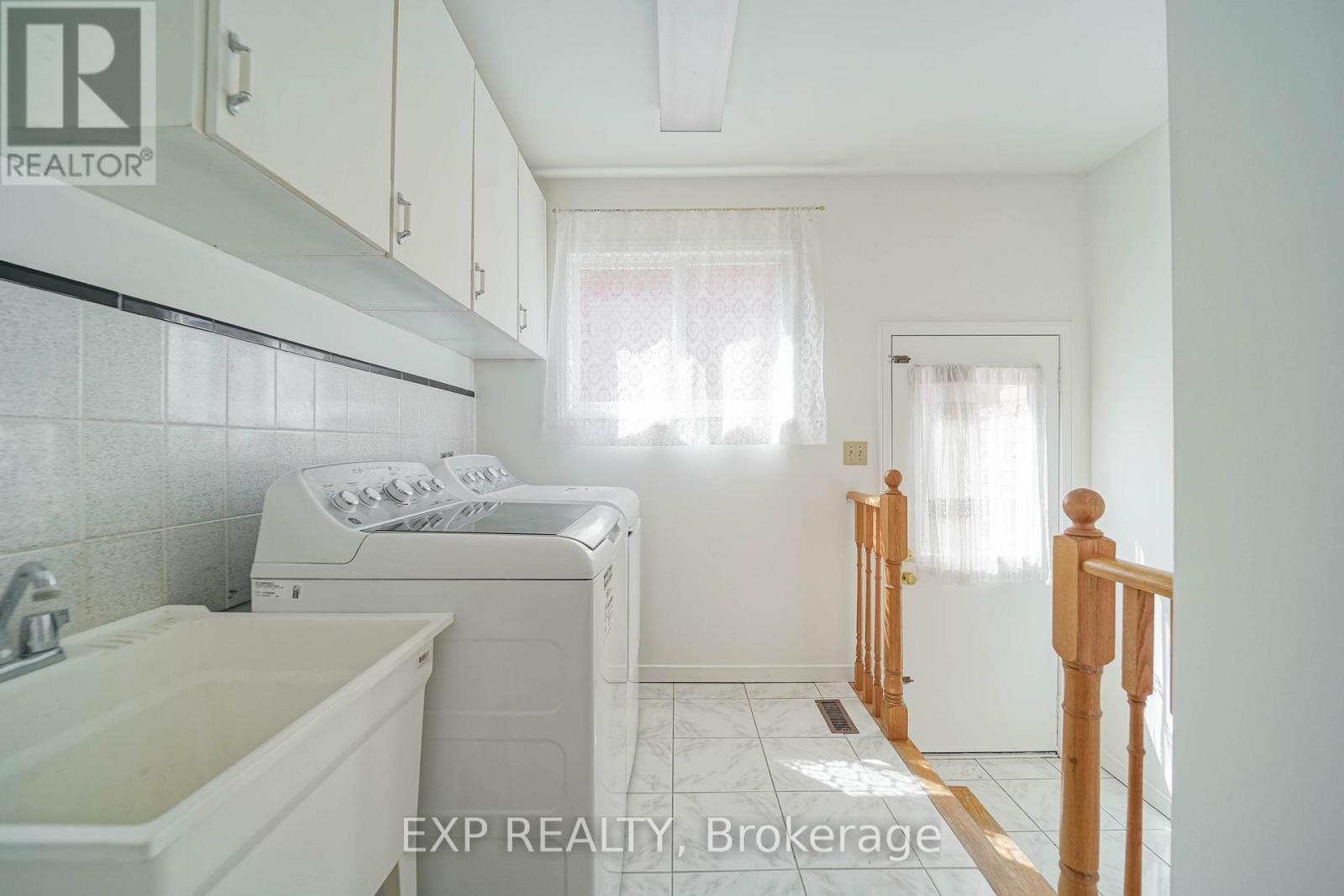 Residential Lease in Newmarket (Armitage) 5