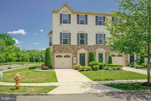 1 Village Green Ln, SICKLERVILLE, NJ, 08081-1629 | Card Image