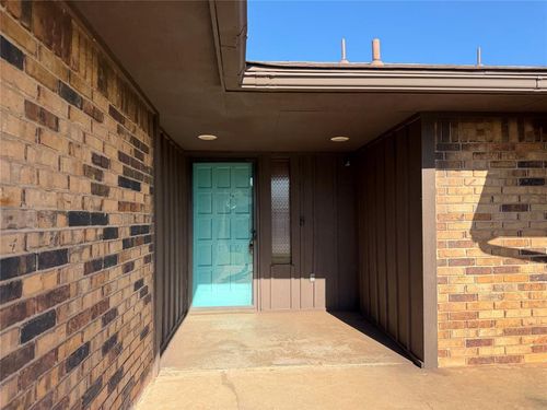 33 Peterson Dr, Clinton, OK, 73601-4941 | Card Image