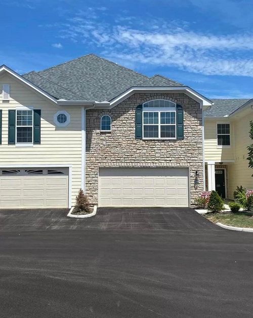 249 Lake Cove Dr, Delaware, OH, 43015-7167 | Card Image