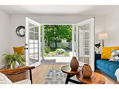 e-3517 Broadway St, Boulder, CO, 80304-1857 | Card Image