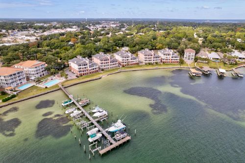 unit-b202-240 Brooks St Se, Fort Walton Beach, FL, 32548-2840 | Card Image