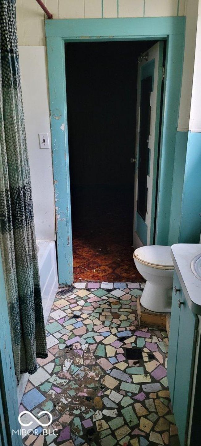 1924 E Maryland St, House other with 2 bedrooms, 1 bathrooms and null parking in Indianapolis IN | Image 17