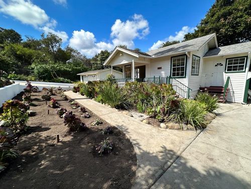 910 W Anapamu St, Santa Barbara, CA, 93101-4805 | Card Image