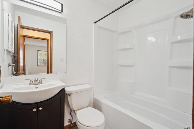 APT-3 - 1113 Flammang Dr, Condo with 1 bedrooms, 1 bathrooms and null parking in Waterloo IA | Image 12
