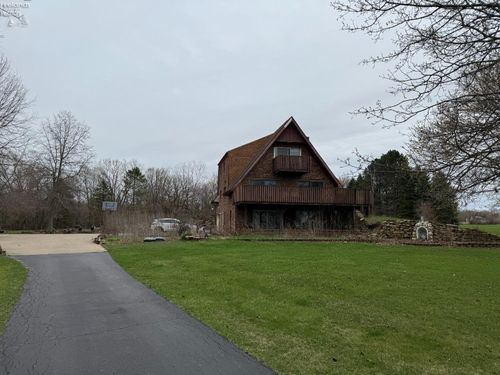 7814 Patten Tract Rd, Sandusky, OH, 44870-9320 | Card Image