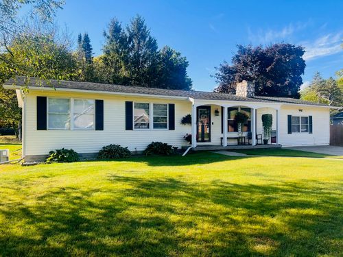 1828 E Michigan Ave, Mt. Pleasant, MI, 48858-2972 | Card Image