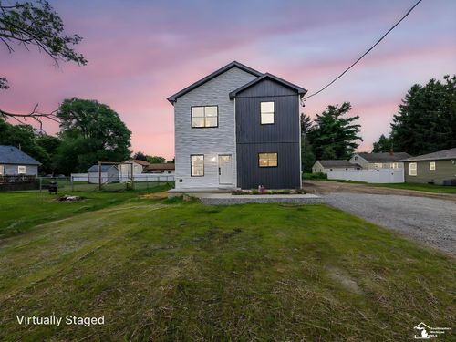 15604 Pine St, Monroe, MI, 48161-3615 | Card Image