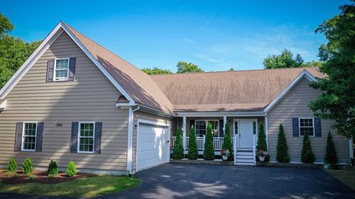 4 Finch Ln, Bourne, MA, 02532-3048 | Card Image