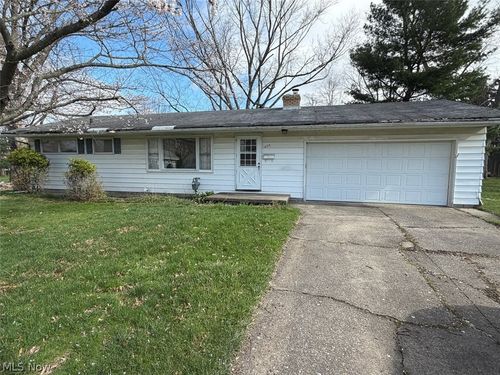 400 Orchard Ln, Medina, OH, 44256-2374 | Card Image